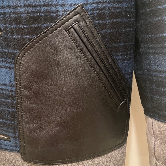 Coach Men's Blue and Black Plaid shearling jacket Men's Large - Picture 4 of 6